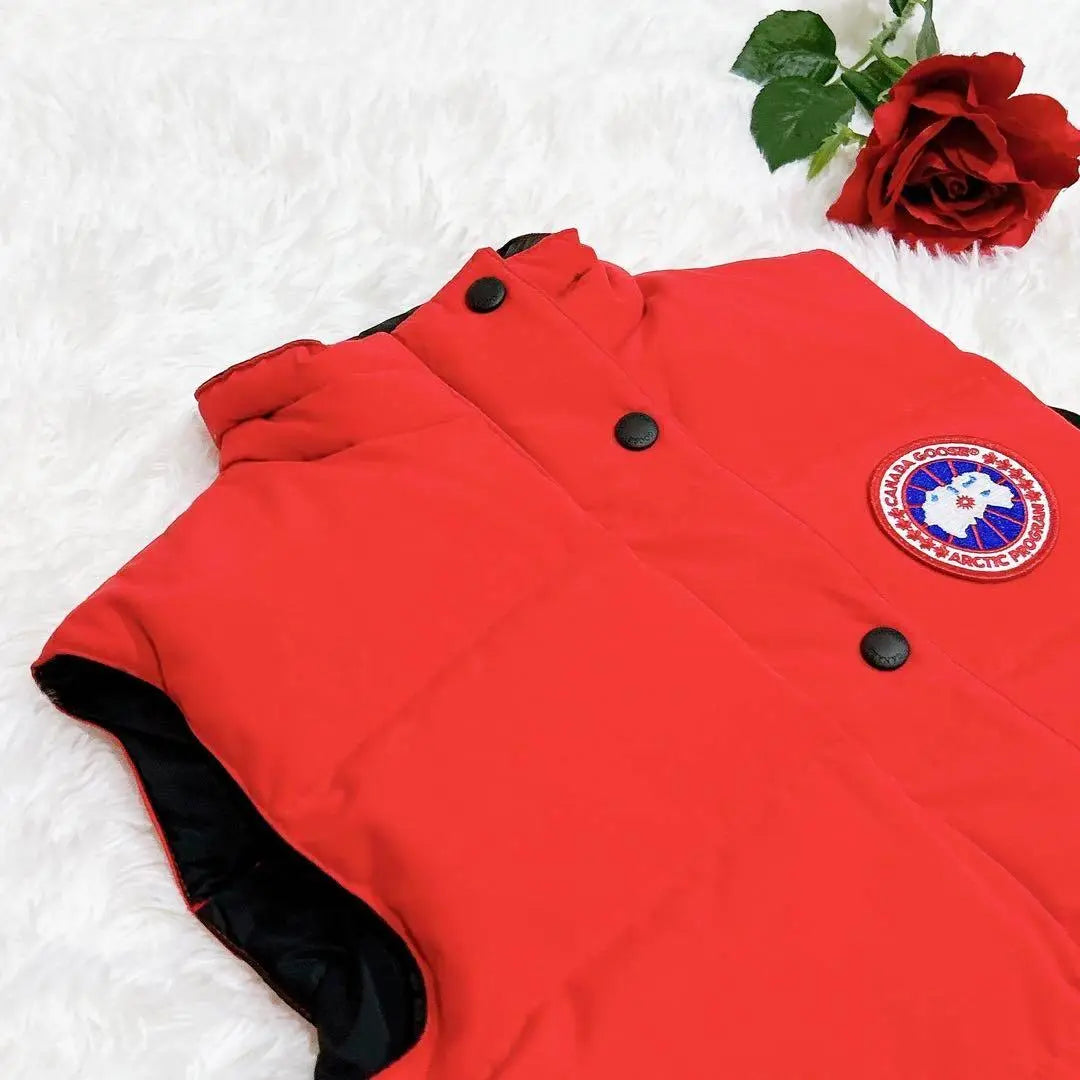 Con nueva etiqueta ✨ Canada Goose Down Vest Ladies Red Red S | 新品タグ付き✨ カナダグース ダウンベスト レディース 赤 レッド S