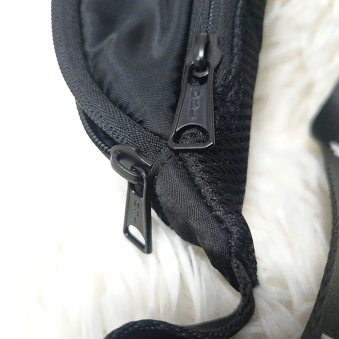 Good condition ✨️ DIESEL Belt Bag Body Bag Near Unused Black