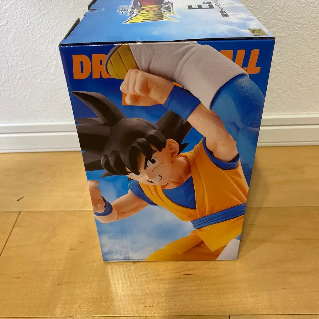 New, unused Bandai Dragon Ball Ichiban Kuji Prize E, bonus ➕ J Prize