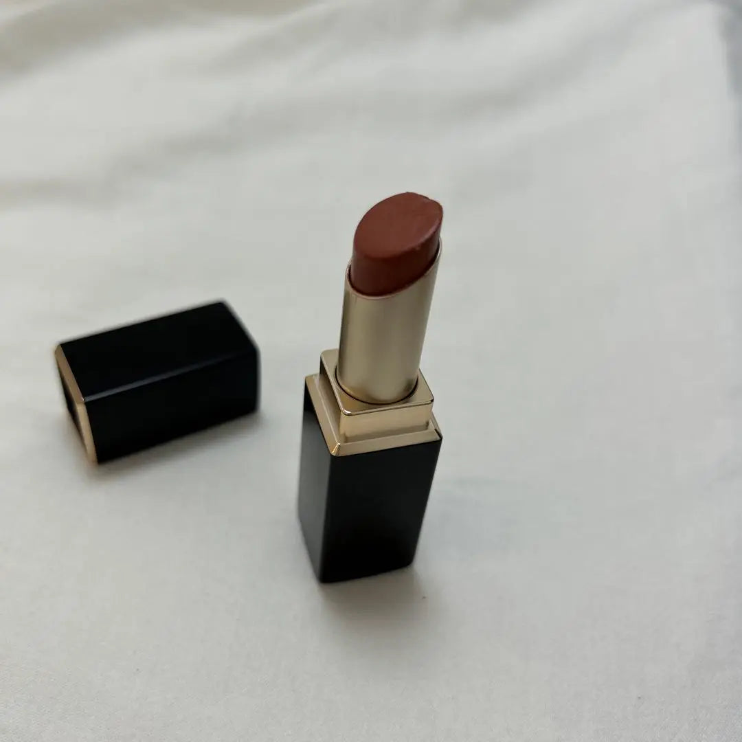 Reducción de precio Lápiz labial SUQQU Vibrant Rich 01 Jiahu