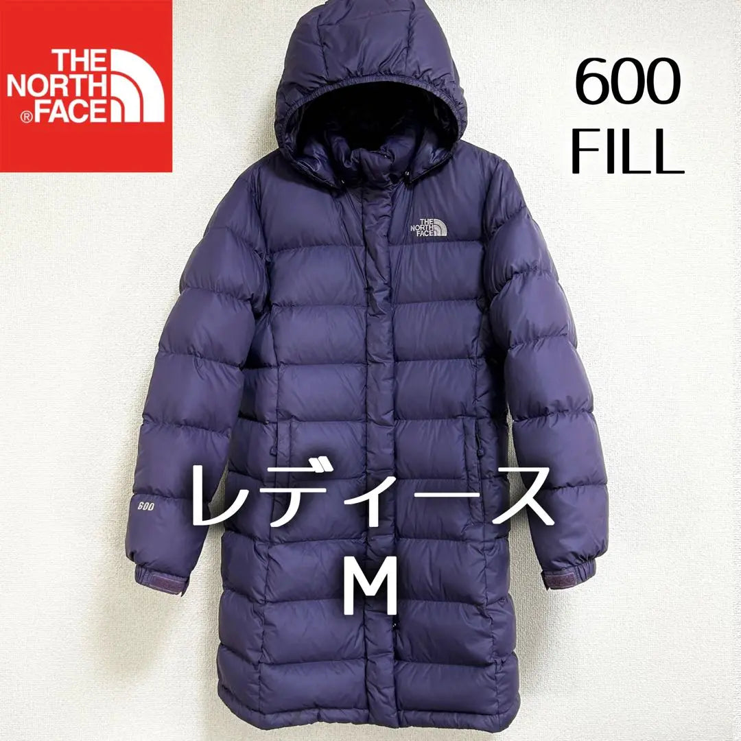 Popular en excelentes condiciones, abrigo de plumas North Face para mujer M, capucha removible, bordado del logotipo