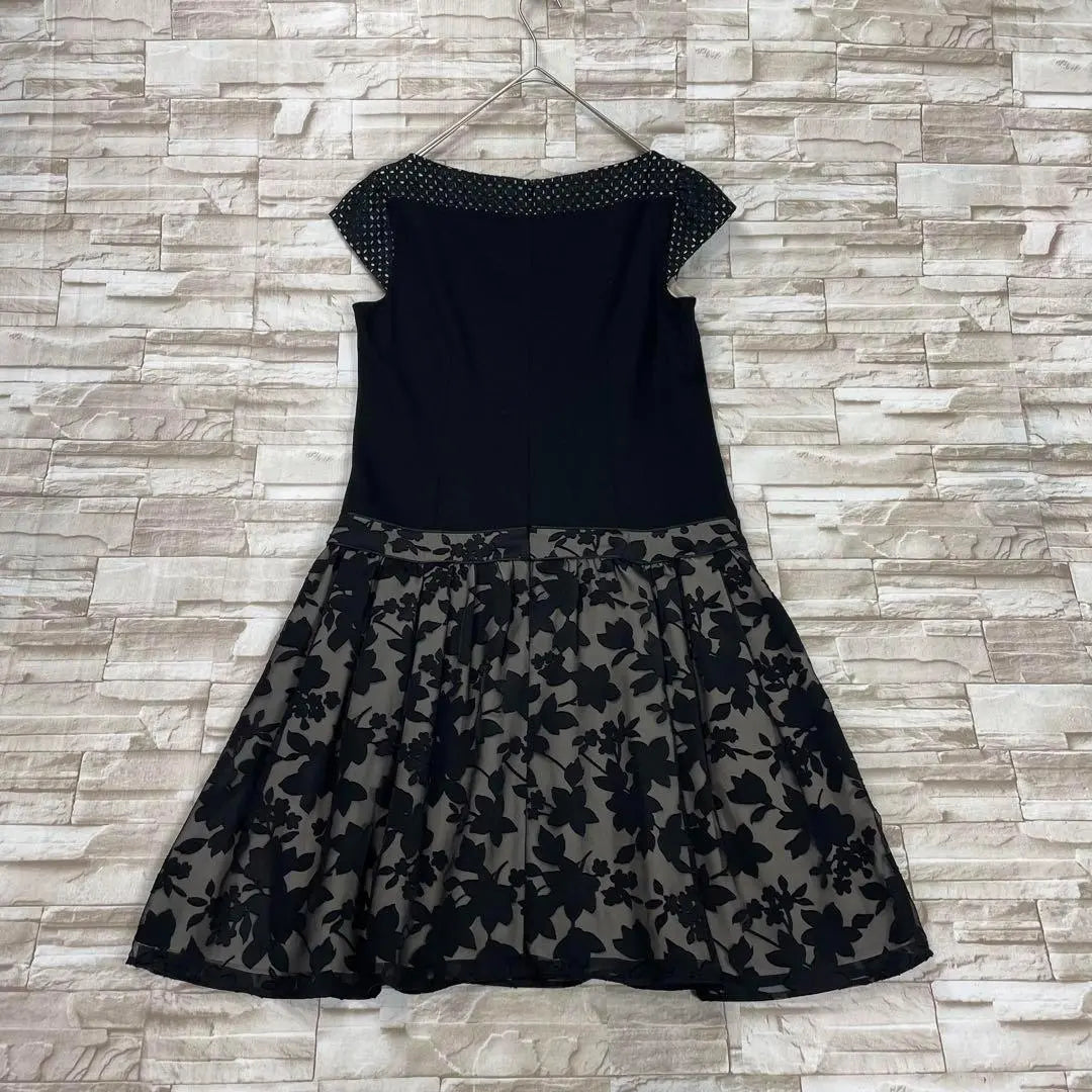 [Extremely beautiful] TOCCA★Switched flower lace dress See-through Black M