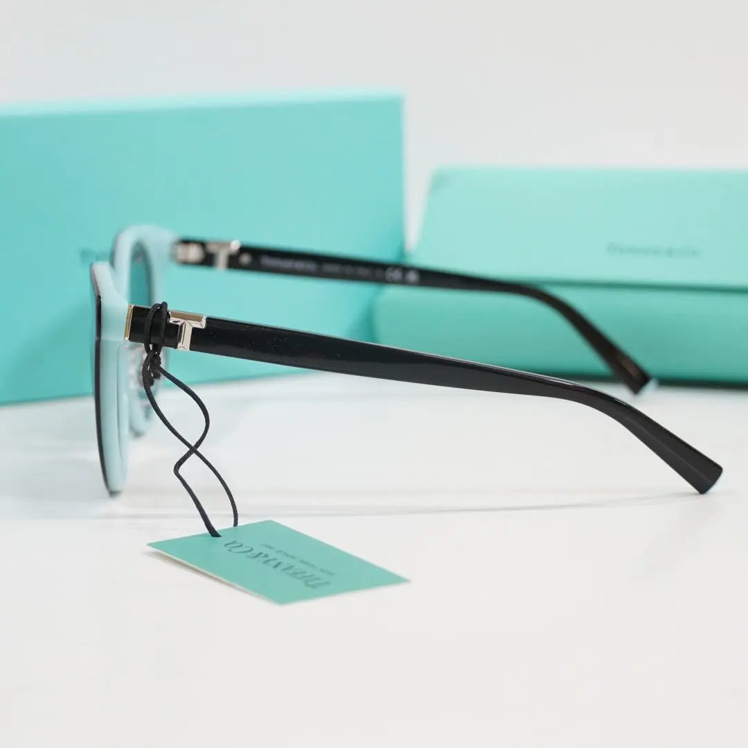 Brand new, unused Tiffany sunglasses, black, light blue, TIFFANY&Co.