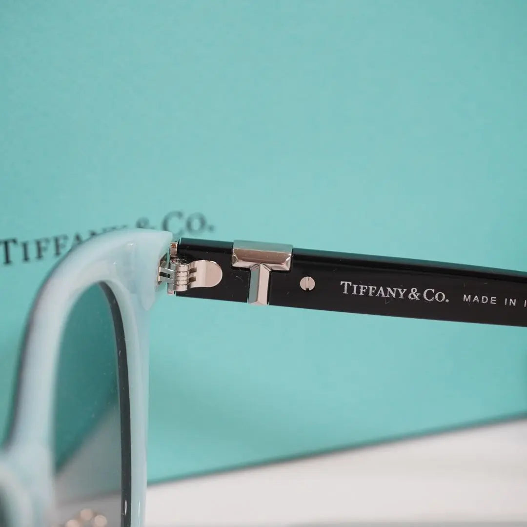 Brand new, unused Tiffany sunglasses, black, light blue, TIFFANY&Co.