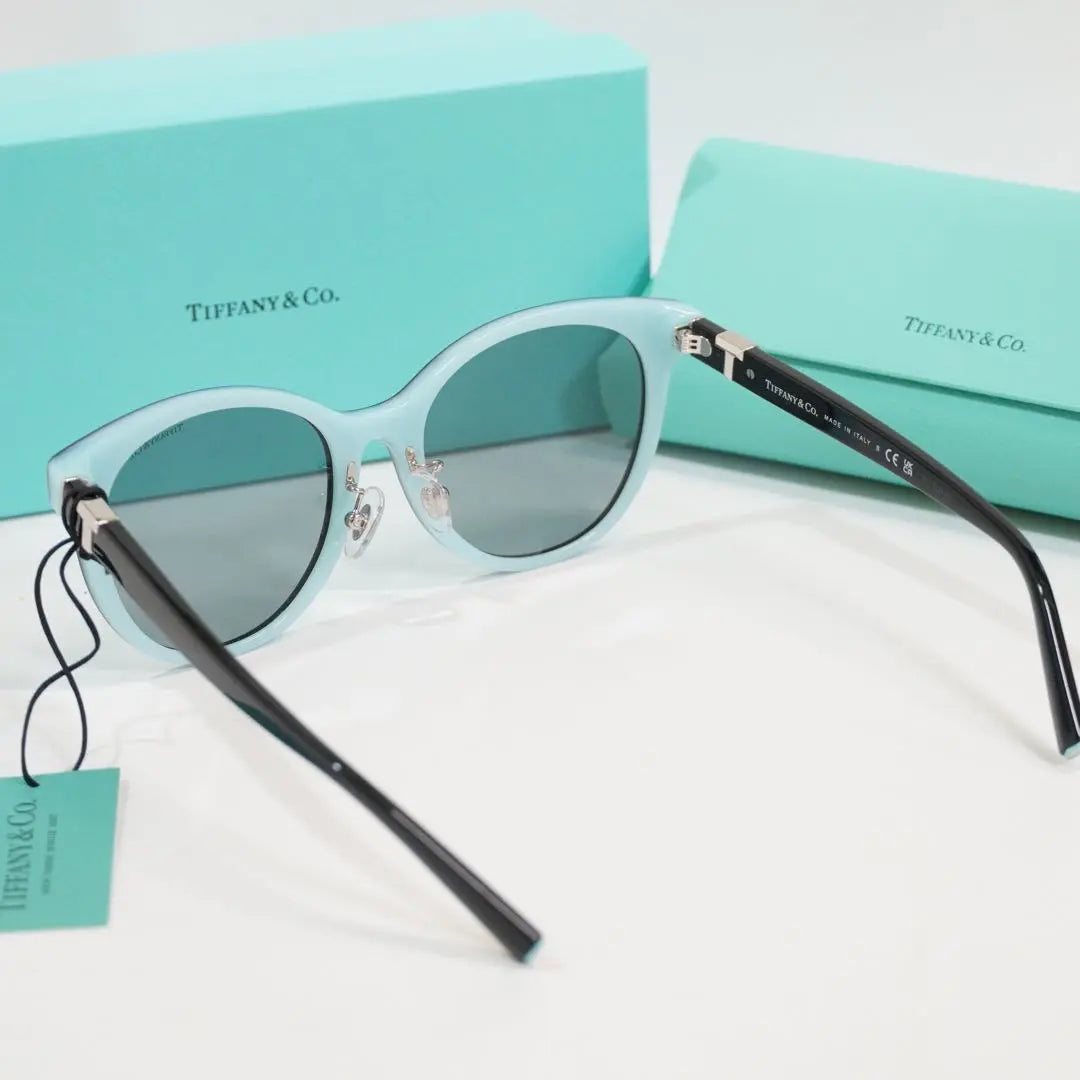 Brand new, unused Tiffany sunglasses, black, light blue, TIFFANY&Co.