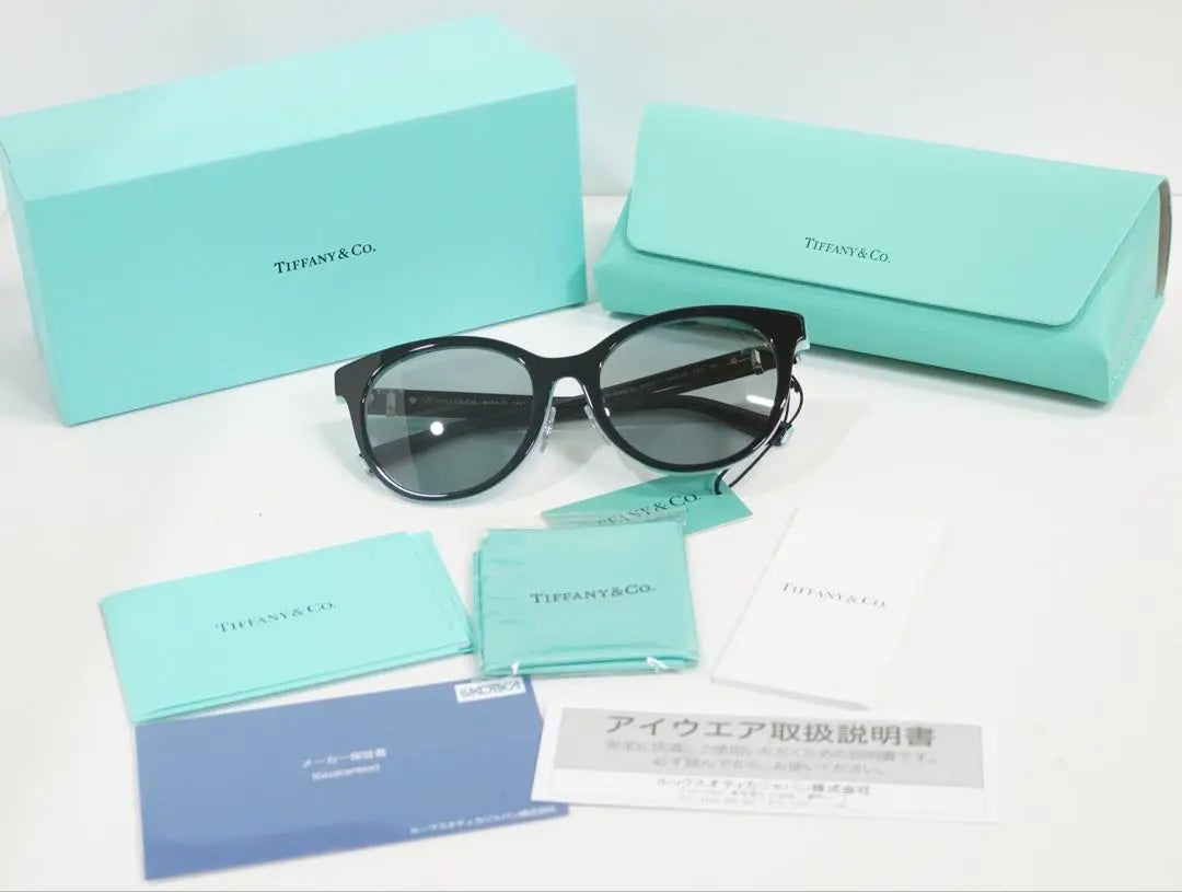 Brand new, unused Tiffany sunglasses, black, light blue, TIFFANY&Co.