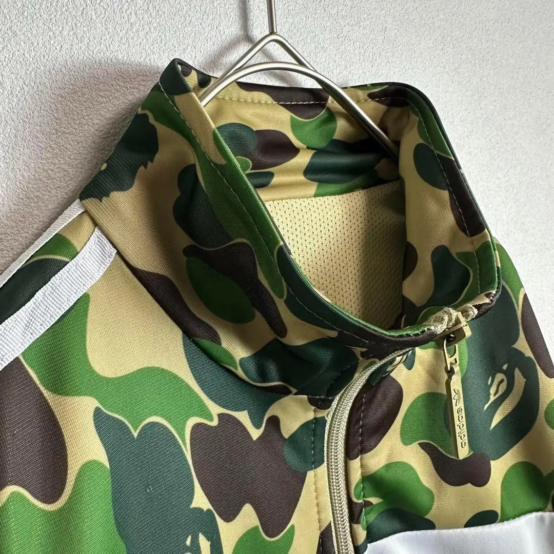 Jersey de colaboración adidas × A BATHING APE con camuflaje Firebird L