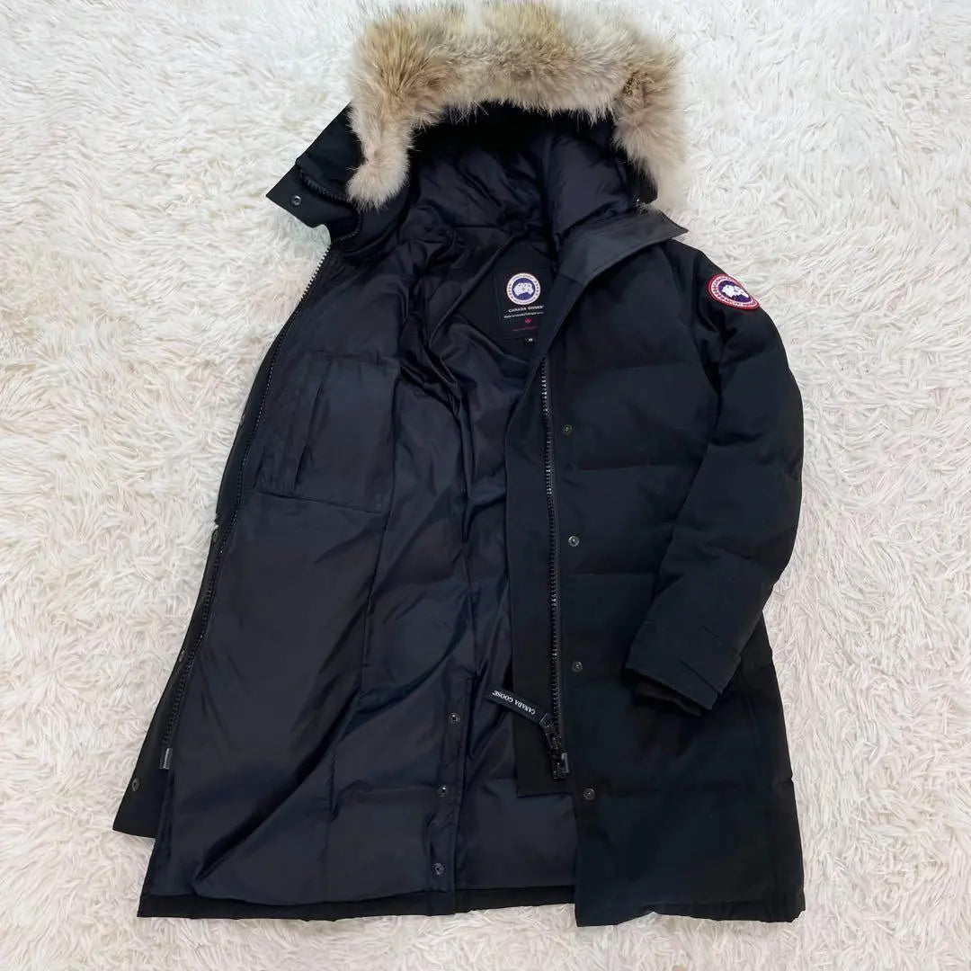 Abrigo de plumas Mackenzie de Canada Goose, talla S, parche bordado de piel negra