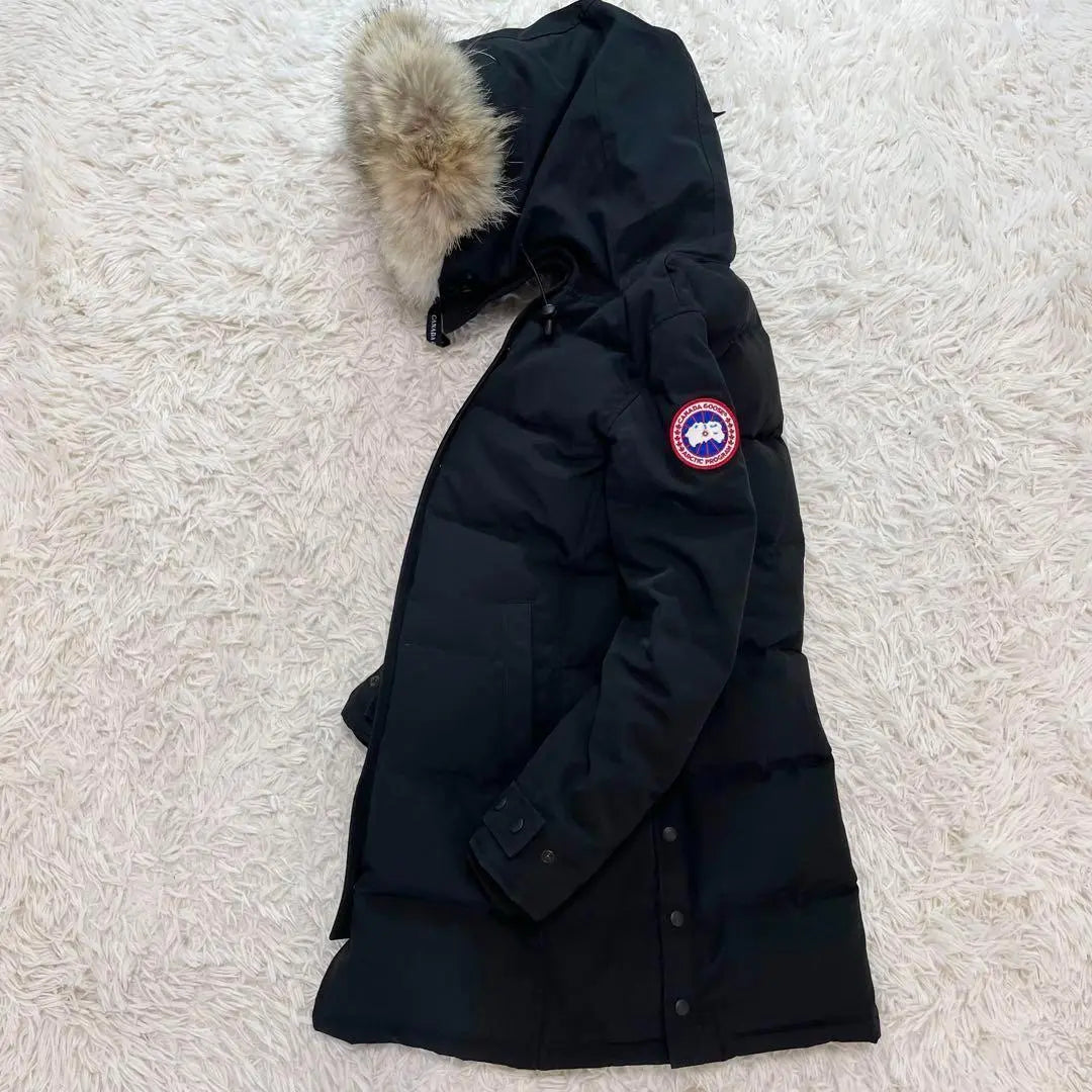 Abrigo de plumas Mackenzie de Canada Goose, talla S, parche bordado de piel negra