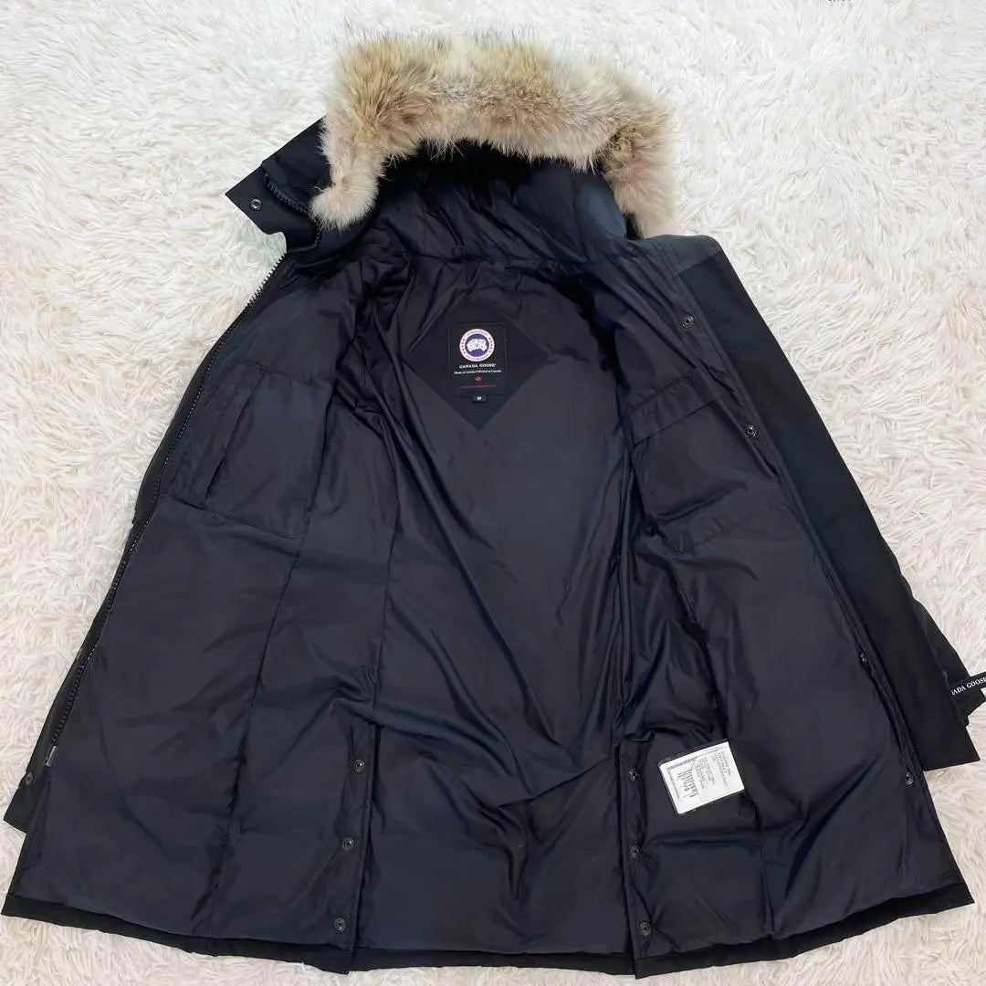 Canada Goose Mackenzie Down Coat S Black Fur Embroidered Patch