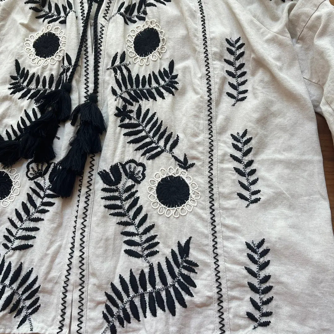 ZARA Embroidered Blouse Jacket Tops Sleeves Puffy M size