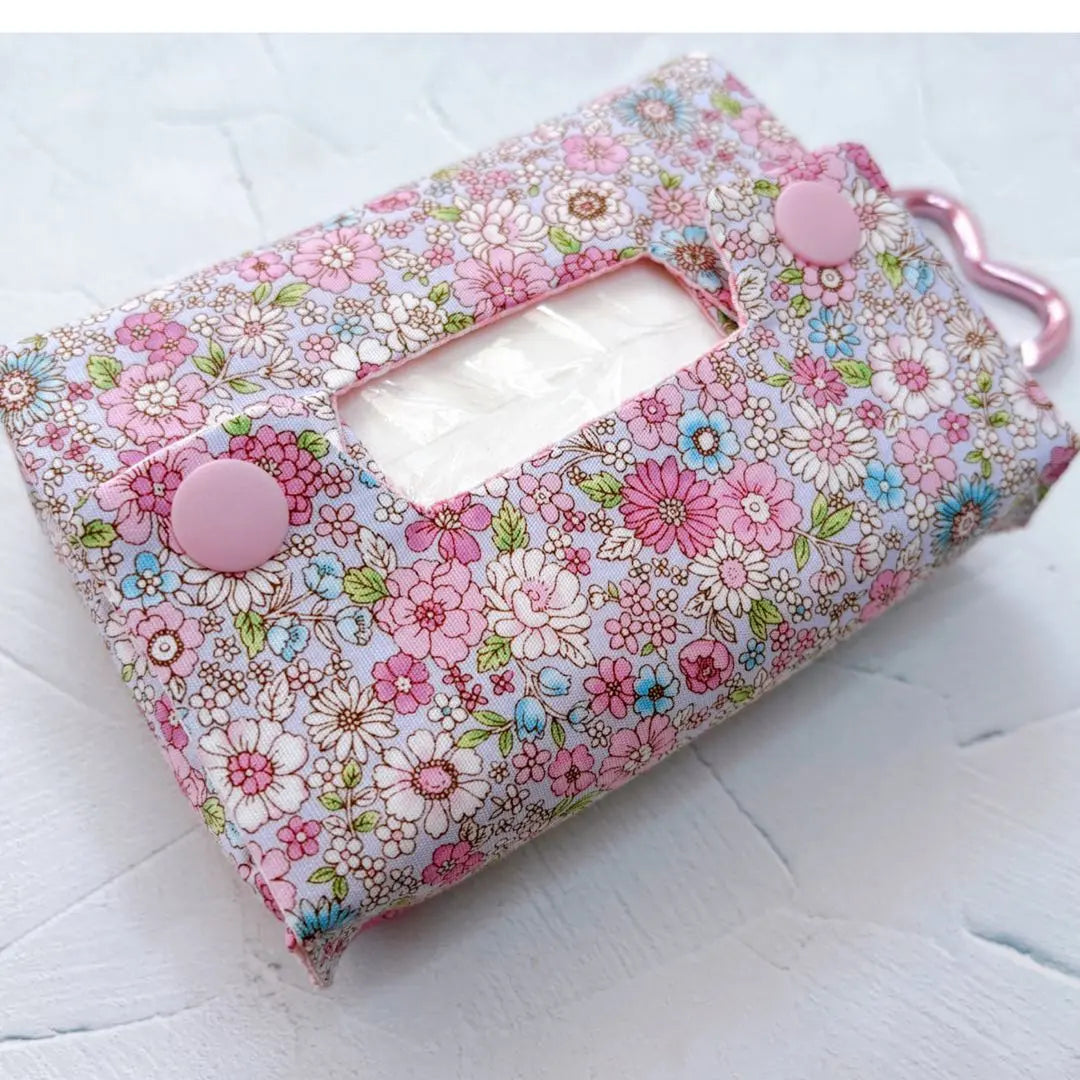 Pattern & How to Make a Pocket Tissue Case with Lots