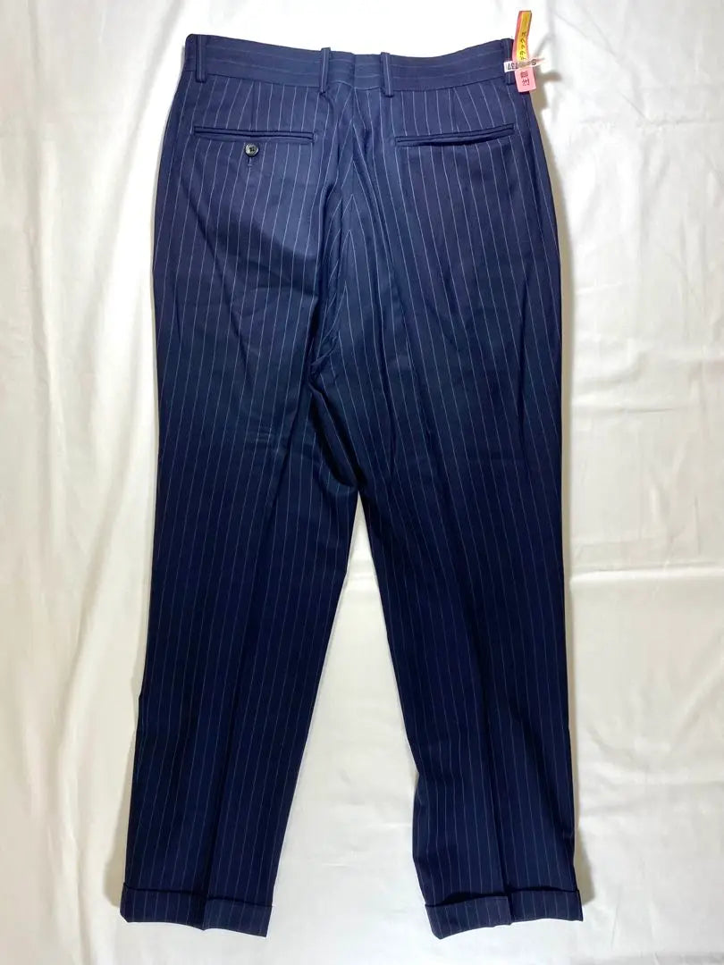 In good condition! Barneys New York Setup Suit British Fabric Tailor Lodge