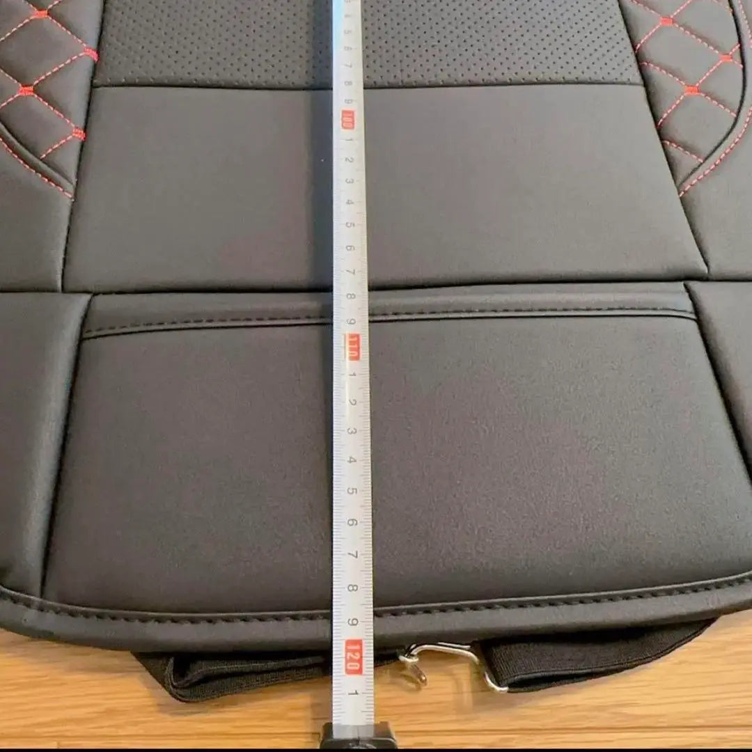 Funda de asiento de cuero sintético de ajuste universal sin laterales de lujo, color negro y rojo