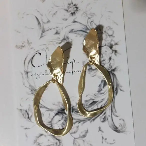 996*Matte Gold Twist Hoop