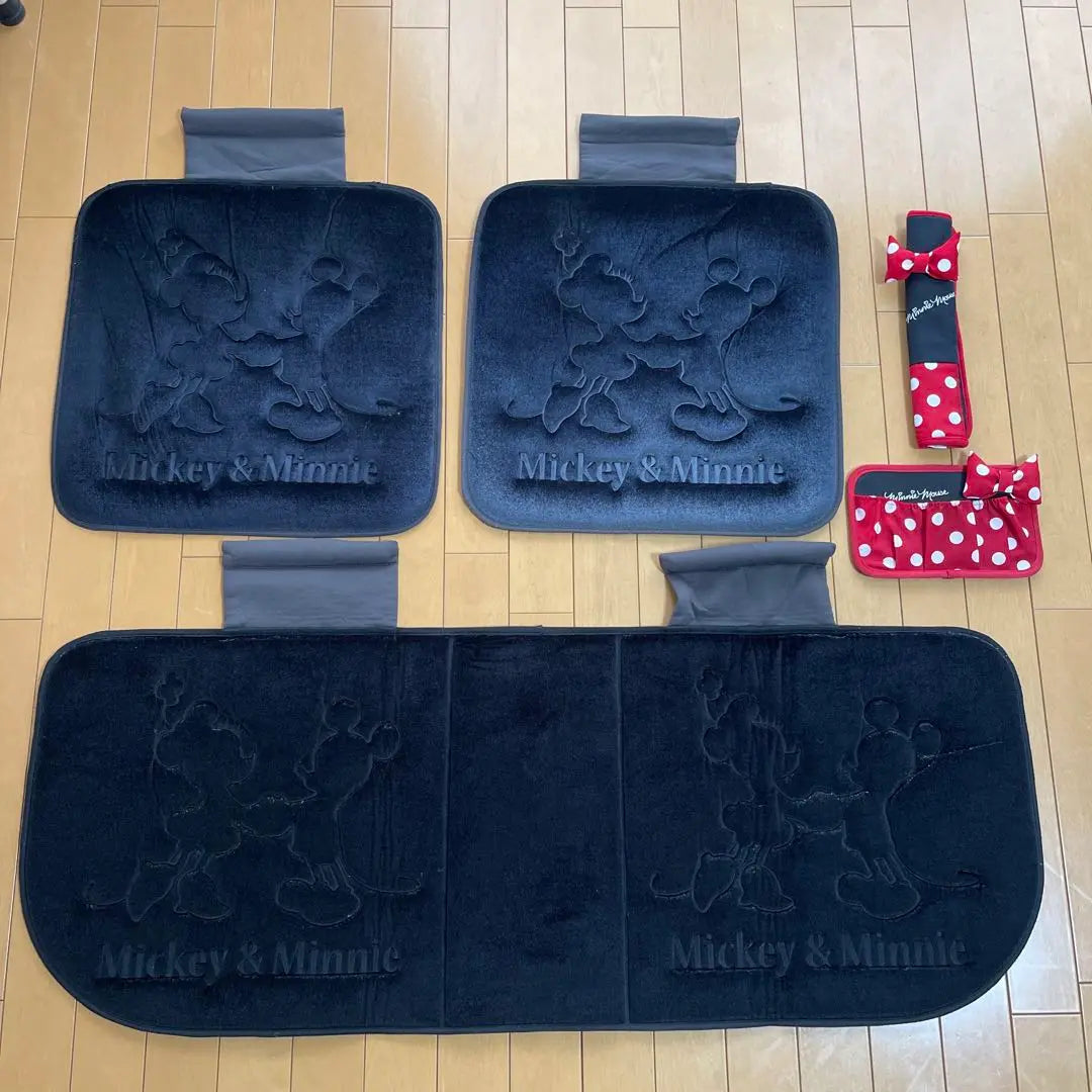 Mickey & Minnie Floor Mats 5-piece accessories set