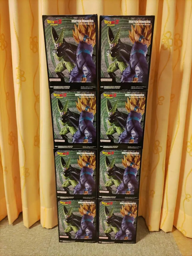 Figura Dragon Ball Z Super Saiyan Son Gohan vs. 2 tipos de célula, set total de 16 piezas + 1 caja vacía