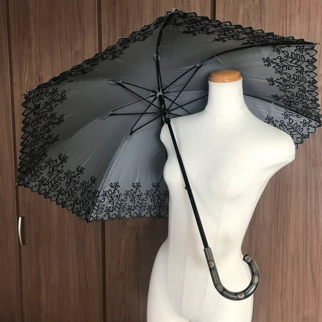 Beautiful condition Anna Sui ANNASUI Aurora 1-tier parasol for both sunny and rainy flowers ruffles embroidered