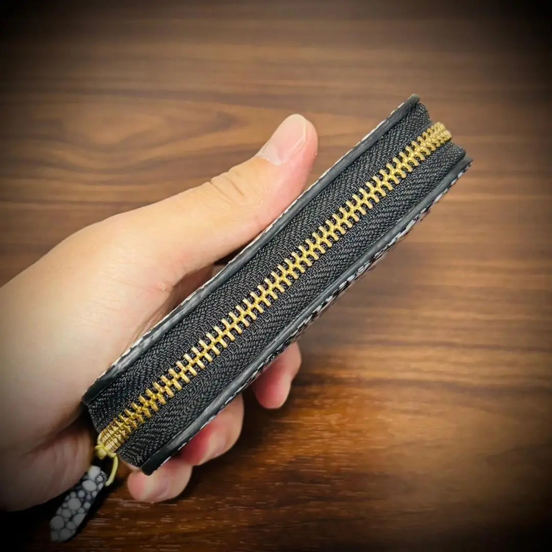 All-hand stitching Star Stingray Mini Wallet Galusha Black Changes over time