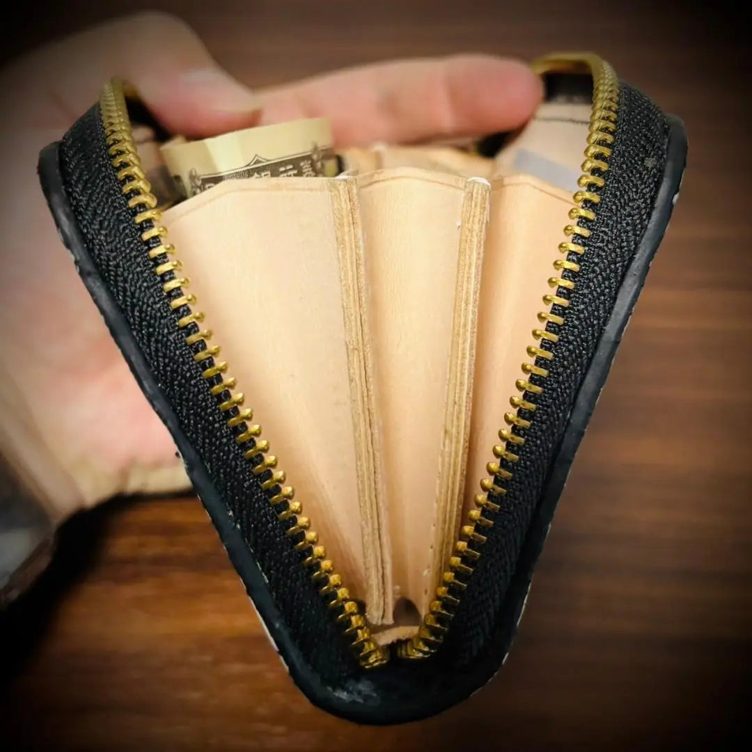 All-hand stitching Star Stingray Mini Wallet Galusha Black Changes over time