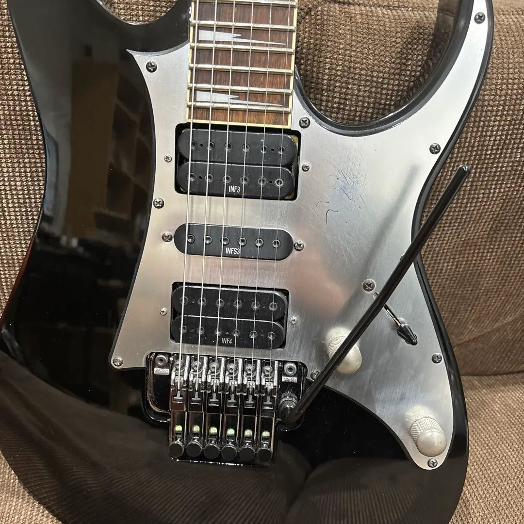 Guitarra eléctrica negra IBANEZ serie RG | Ibanez RGシリーズ ブラックエレキギター