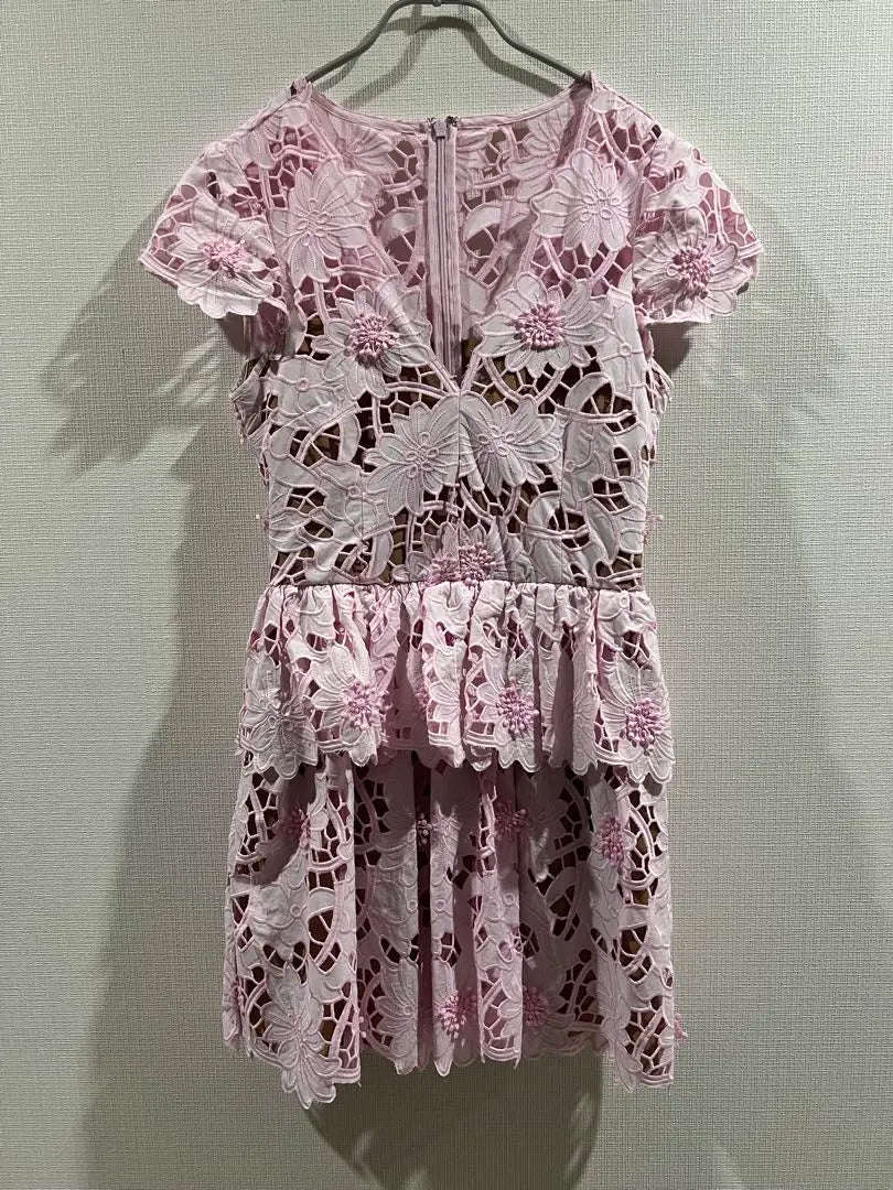 Vestido de algodón con flores de autorretrato