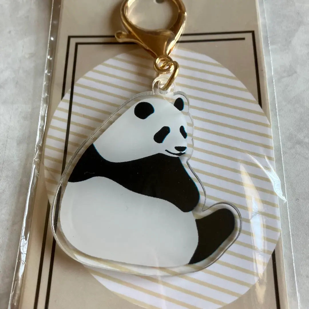 ② Seria Panda Acrylic Keychain 2-piece set