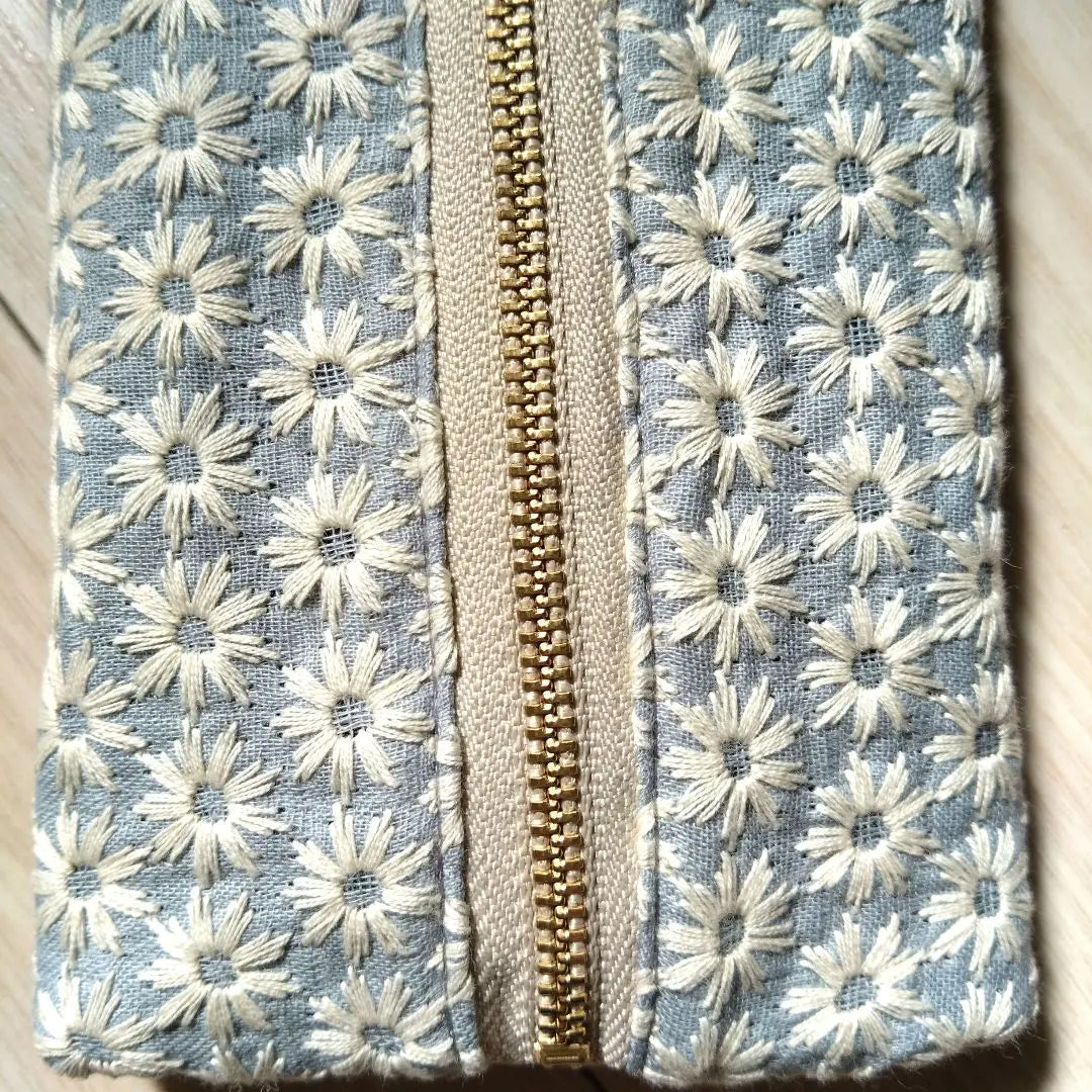 Handmade pen case, embroidery pen case, pen case embroidery