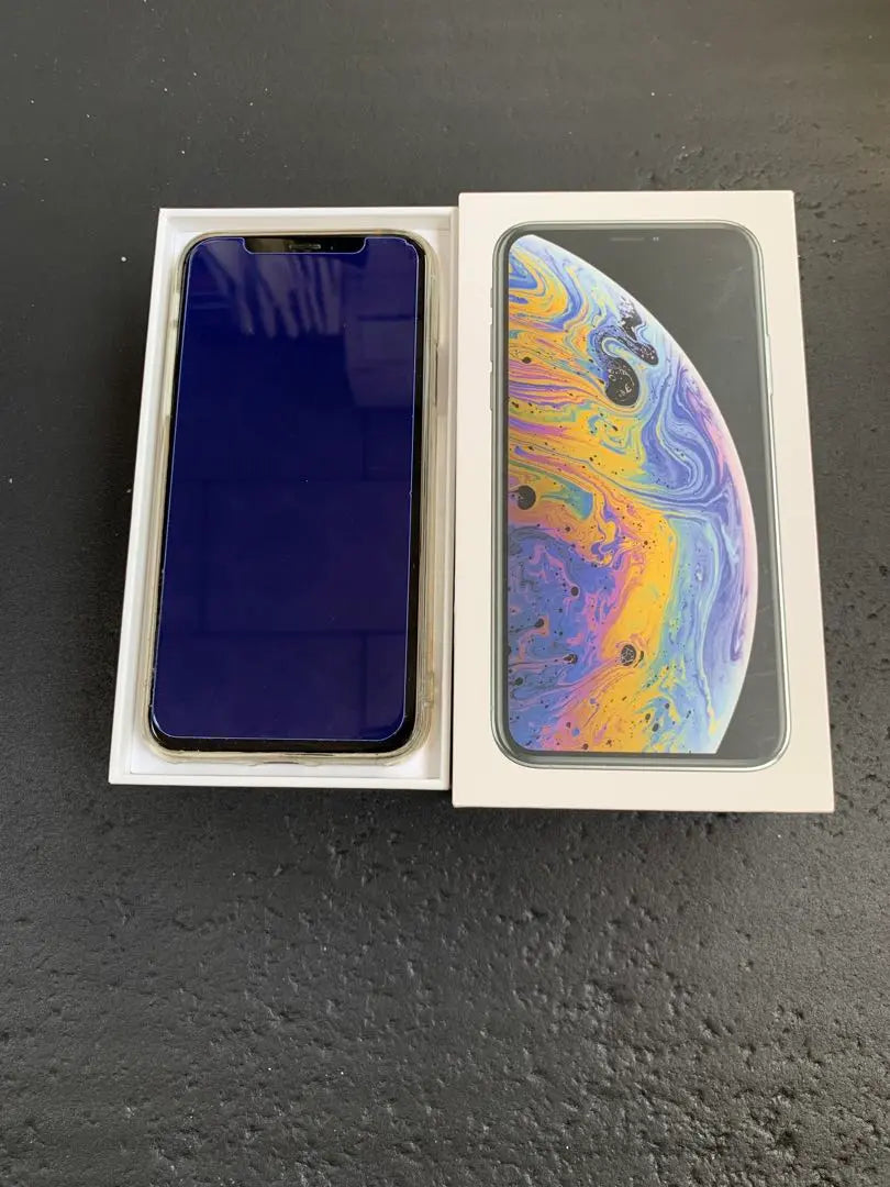 iPhone xs 256gb silver with box