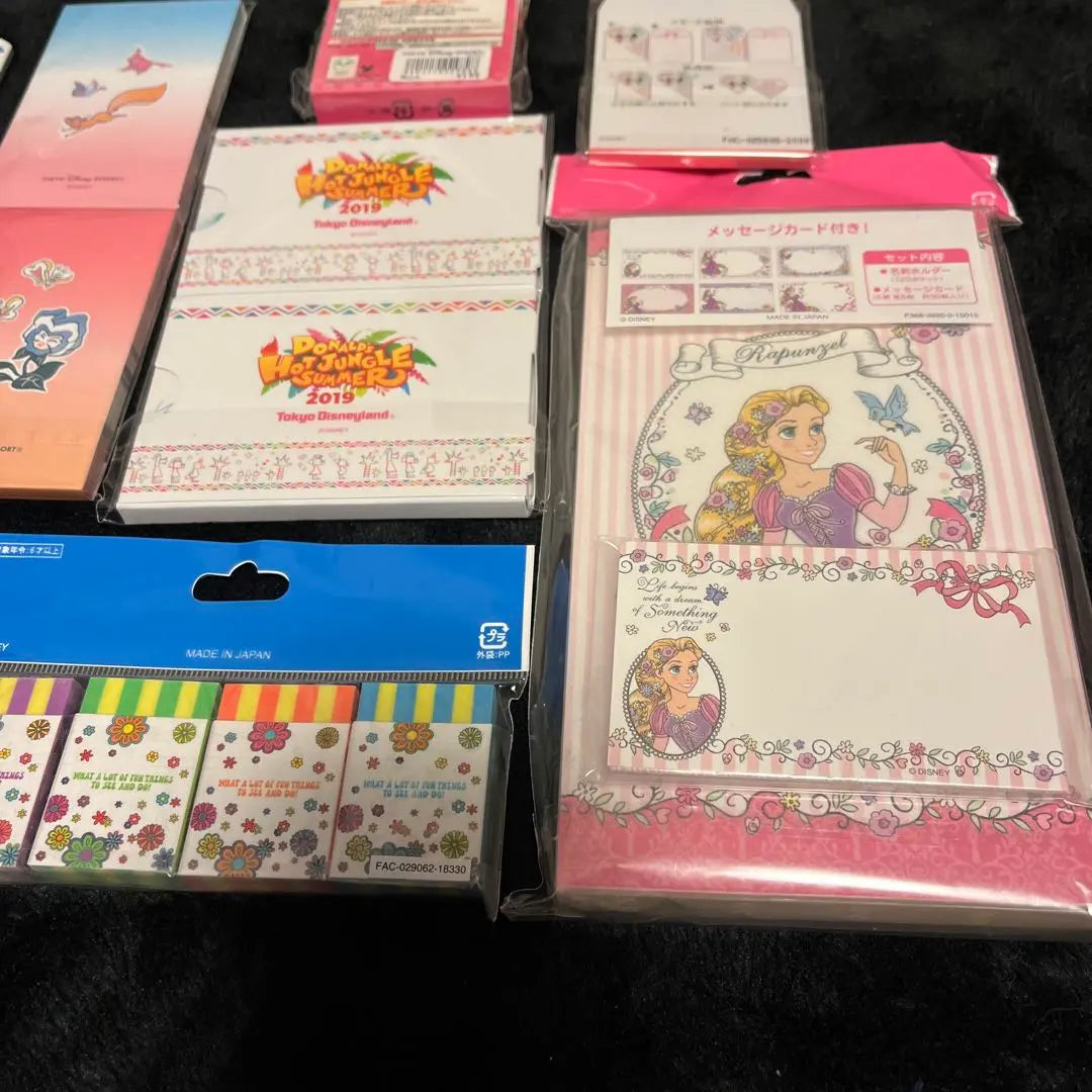 [Unused] Tokyo Disney Resort, various sets such as notepads and pencils.