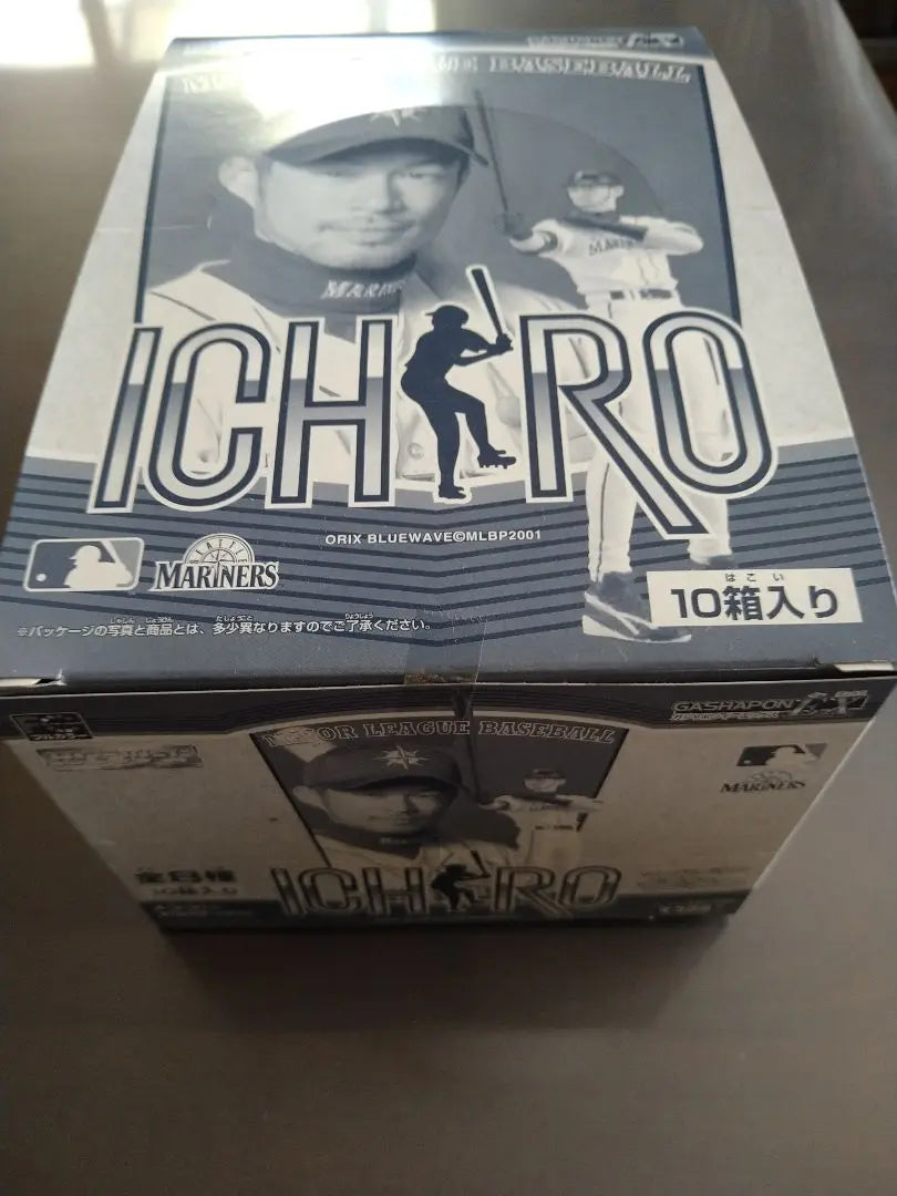 [Sin abrir] Figura de Ichiro, miembro del Salón de la Fama del Béisbol, 10 cajas