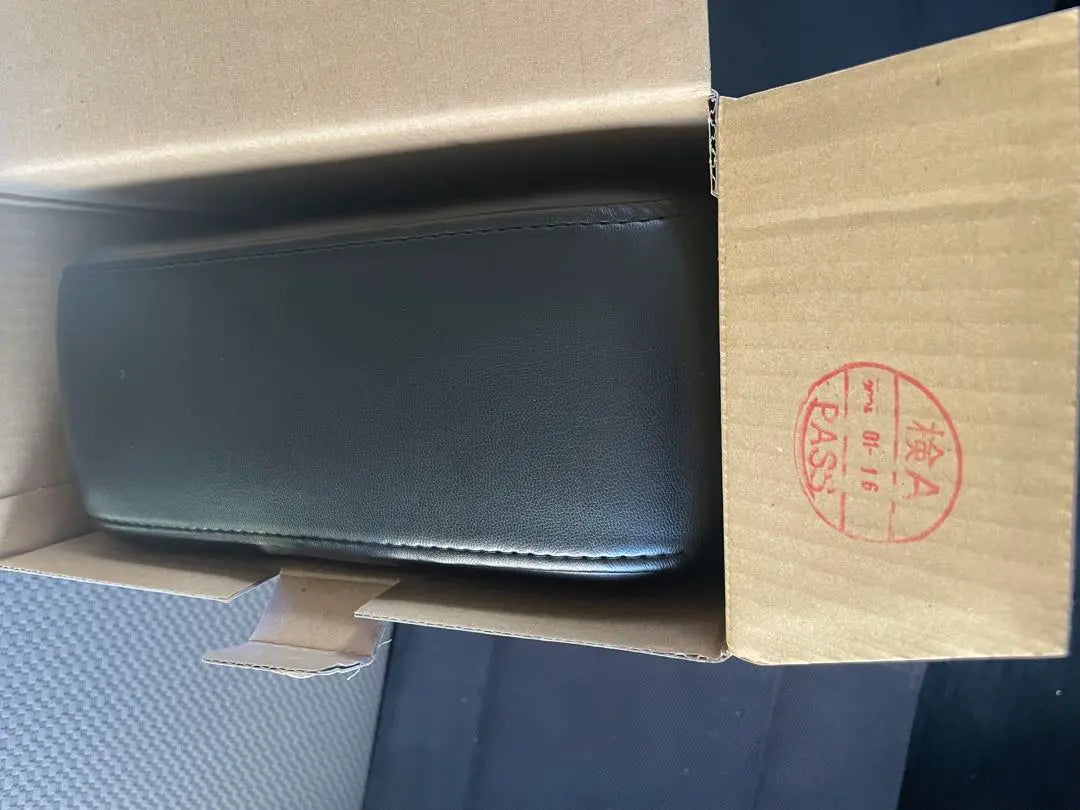 Almost unused✨‼ ️Armrest Hijet Cargo Hustler Mirais Light Black | ほぼ未使用✨‼️アームレスト ハイゼットカーゴ ハスラー ミライース 軽 黒