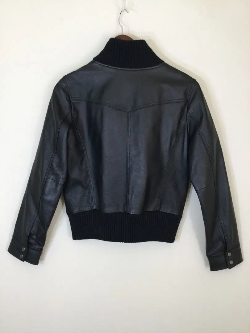 Chaqueta de cuero para mujer