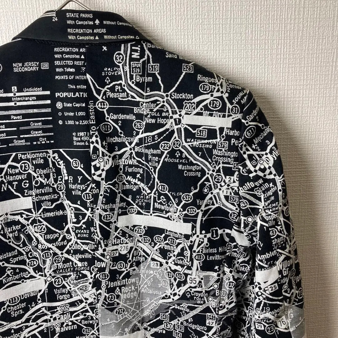 117 YOSHIO KUBO chaqueta a medida patrón total mapa de ruta del metro | 117 yoshio kubo テーラードジャケット 総柄 メトロ 路線図