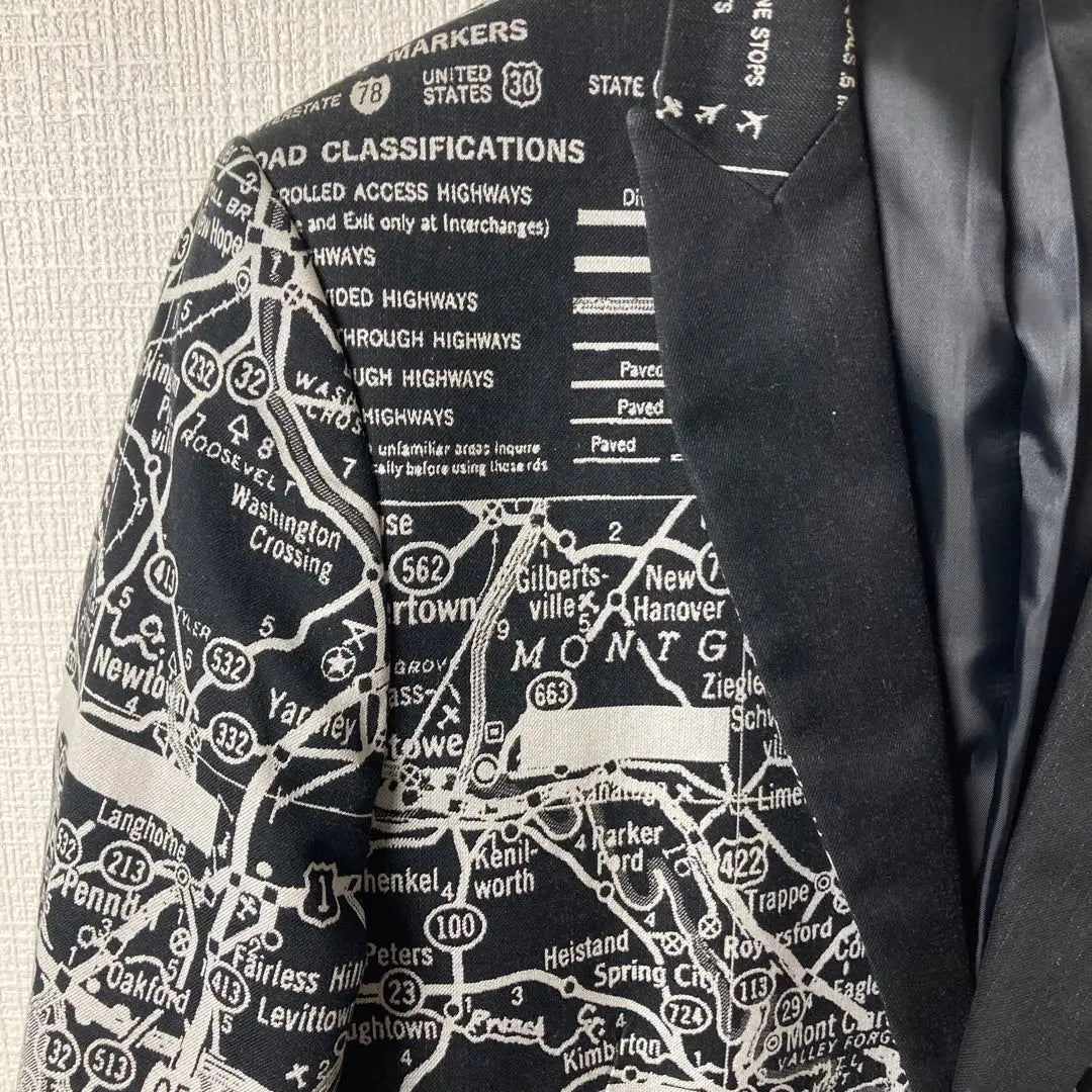 117 YOSHIO KUBO chaqueta a medida patrón total mapa de ruta del metro | 117 yoshio kubo テーラードジャケット 総柄 メトロ 路線図