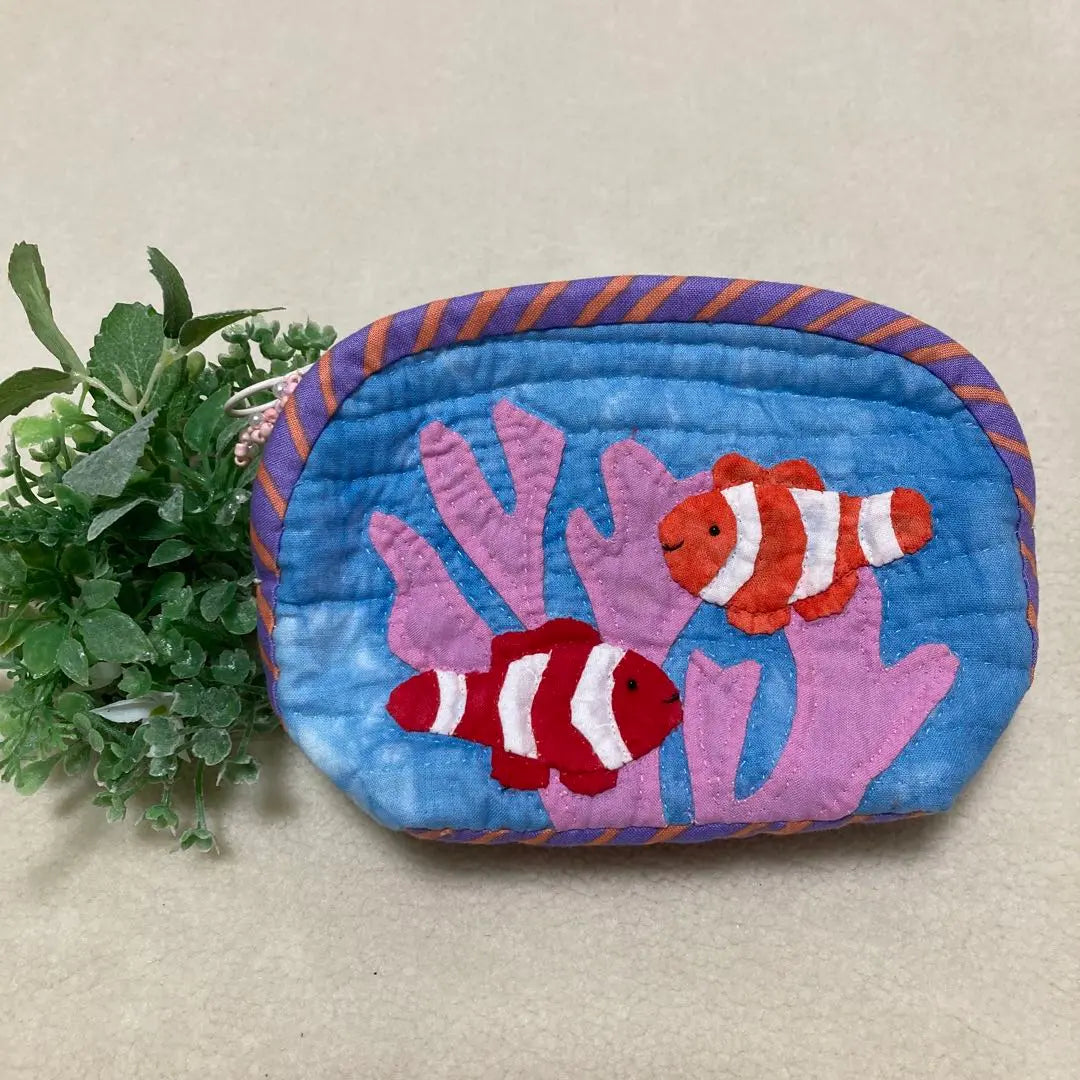 Bolsa de bordado Kumanomi Nemo Fugu hecha a mano | クマノミ ニモ フグ 刺繍ポーチ ハンドメイド