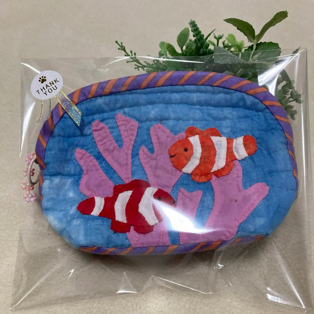 Bolsa de bordado Kumanomi Nemo Fugu hecha a mano | クマノミ ニモ フグ 刺繍ポーチ ハンドメイド