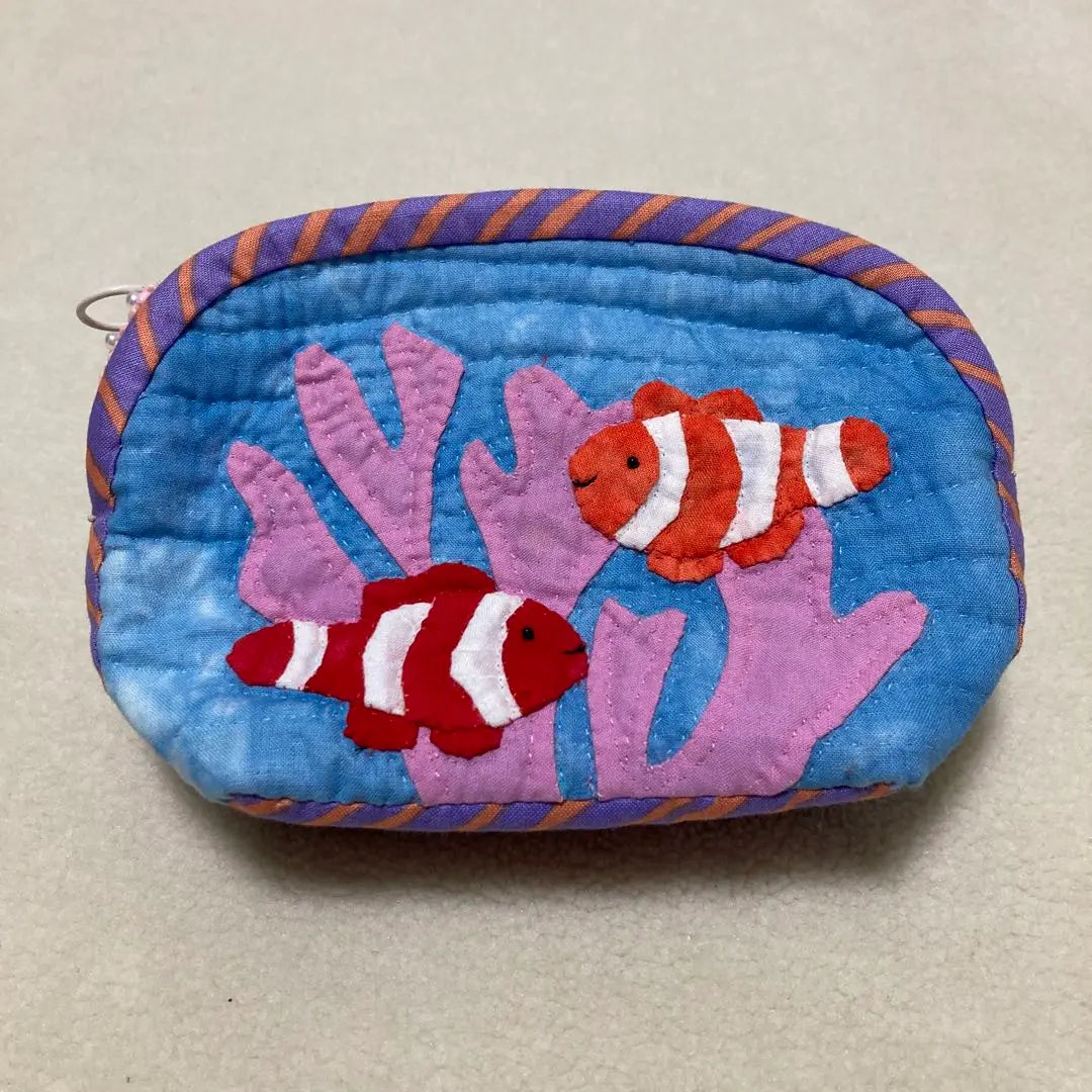 Bolsa de bordado Kumanomi Nemo Fugu hecha a mano | クマノミ ニモ フグ 刺繍ポーチ ハンドメイド