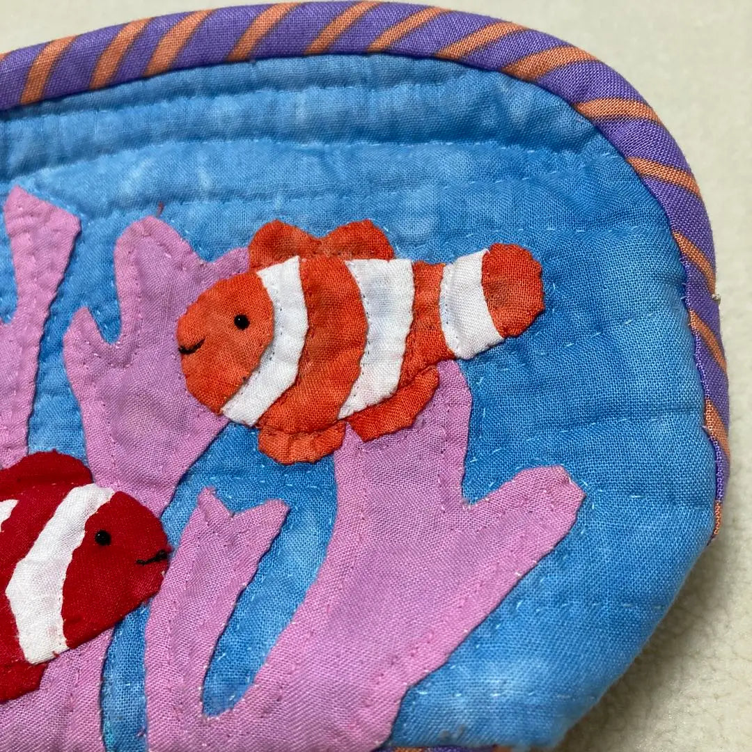 Bolsa de bordado Kumanomi Nemo Fugu hecha a mano | クマノミ ニモ フグ 刺繍ポーチ ハンドメイド