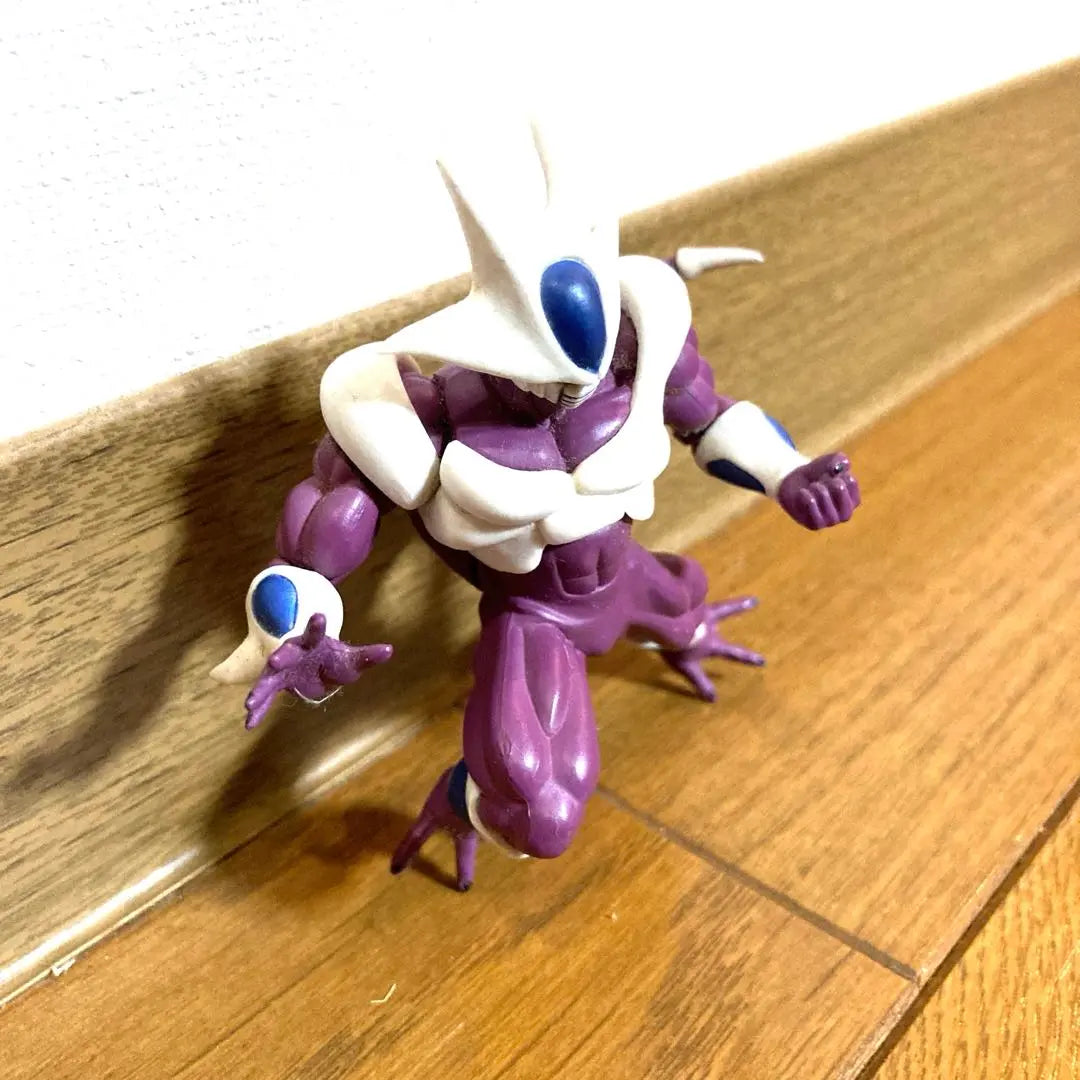 Figura Kuura Dragon Ball Z película Freezer Toriyama Akira Showa retro morado blanco