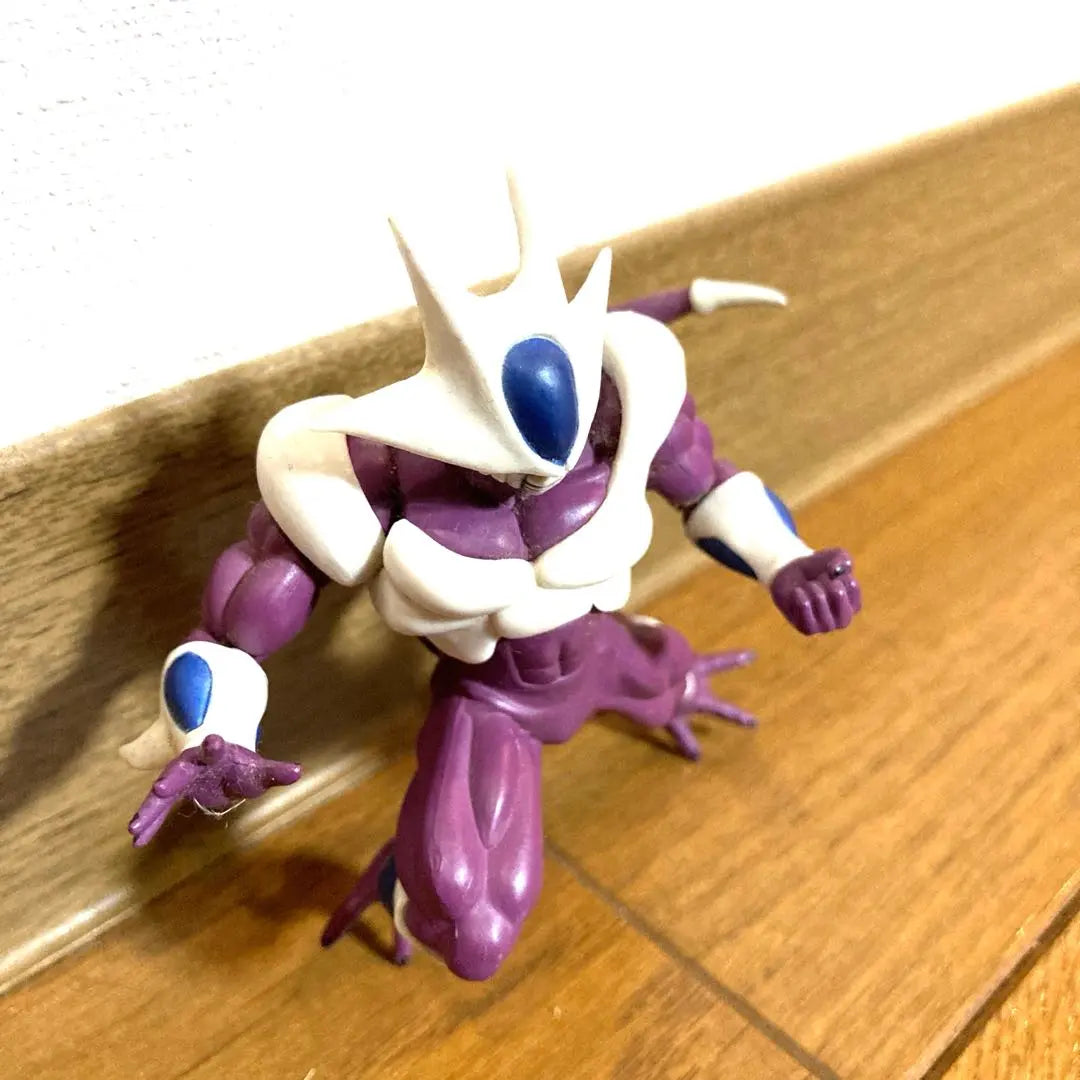 Kuura figure Dragon Ball Z movie Frieza Toriyama Akira Showa retro purple white