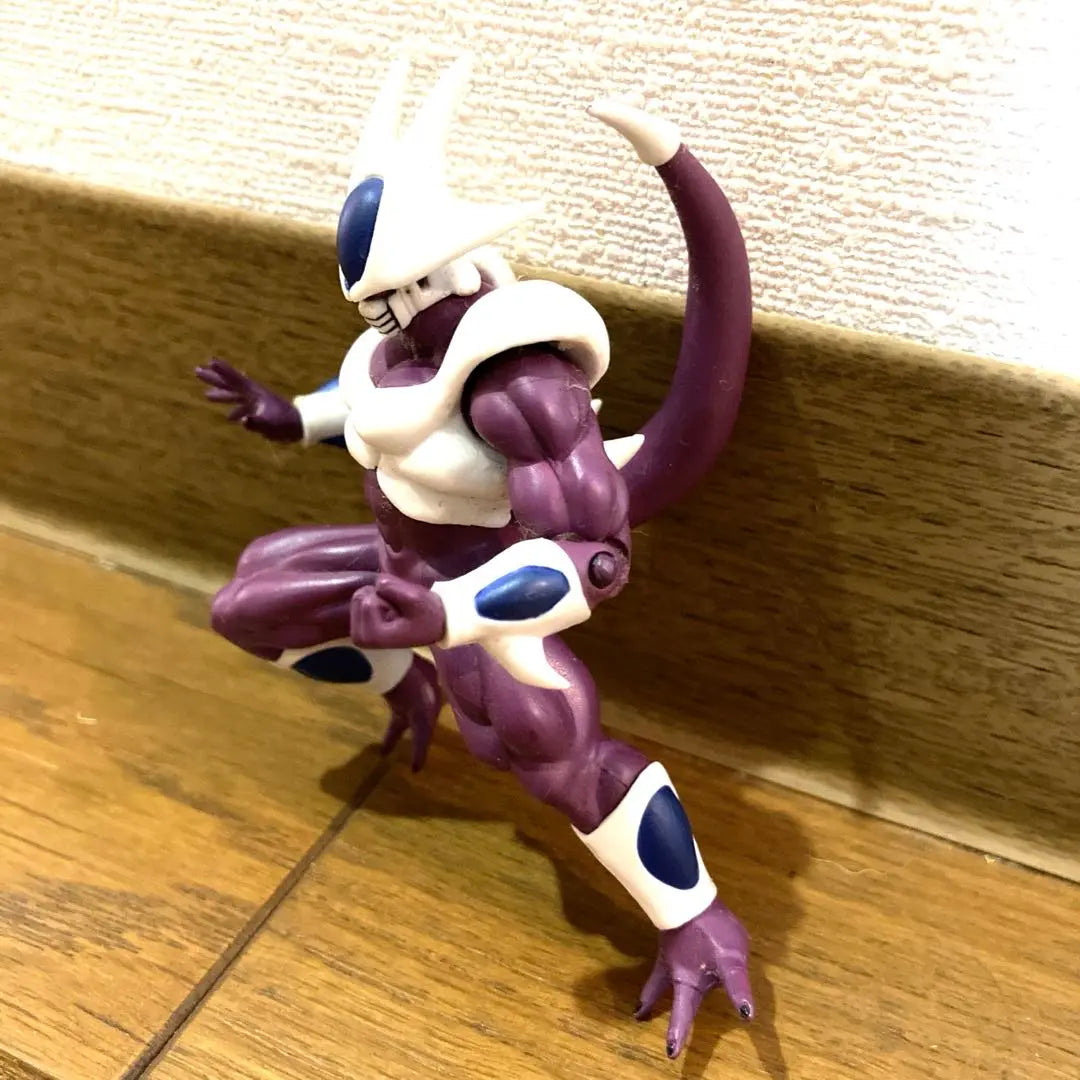 Figura Kuura Dragon Ball Z película Freezer Toriyama Akira Showa retro morado blanco