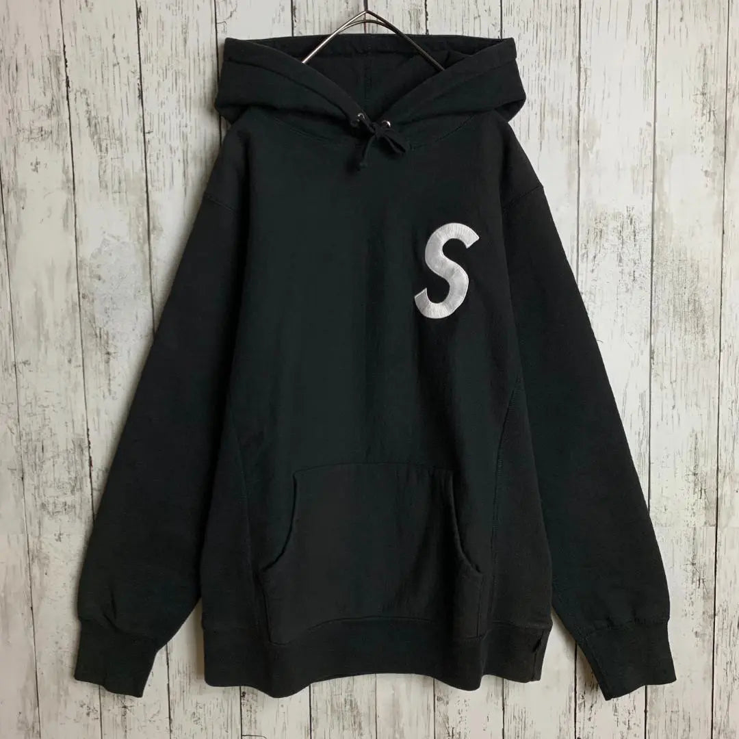 [Sold out immediately, super popular model] Supreme ☆ Difficult to obtain hoodie with embroidered S logo/2467