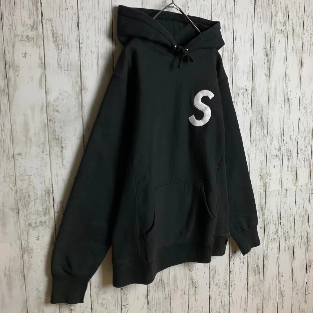 [Sold out immediately, super popular model] Supreme ☆ Difficult to obtain hoodie with embroidered S logo/2467