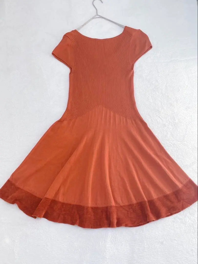 Q36 [Untitled] Short-sleeved knit flare dress Knee length Orange Ribbed