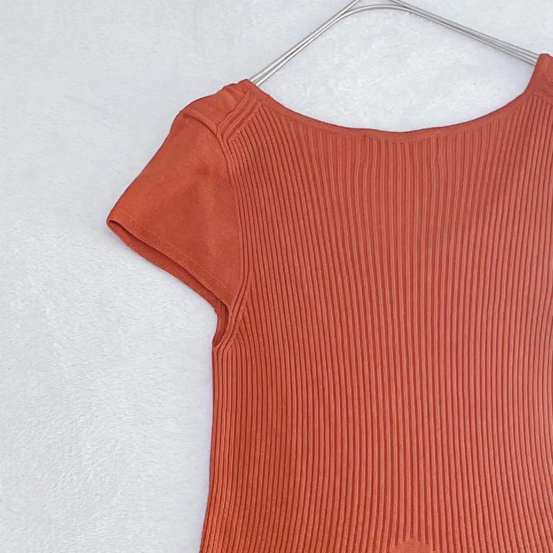 Q36 [Untitled] Short-sleeved knit flare dress Knee length Orange Ribbed