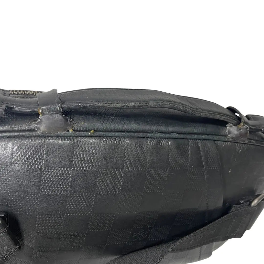 Louis Vuitton Damier Enfini Ambrail Body Bag Riñonera