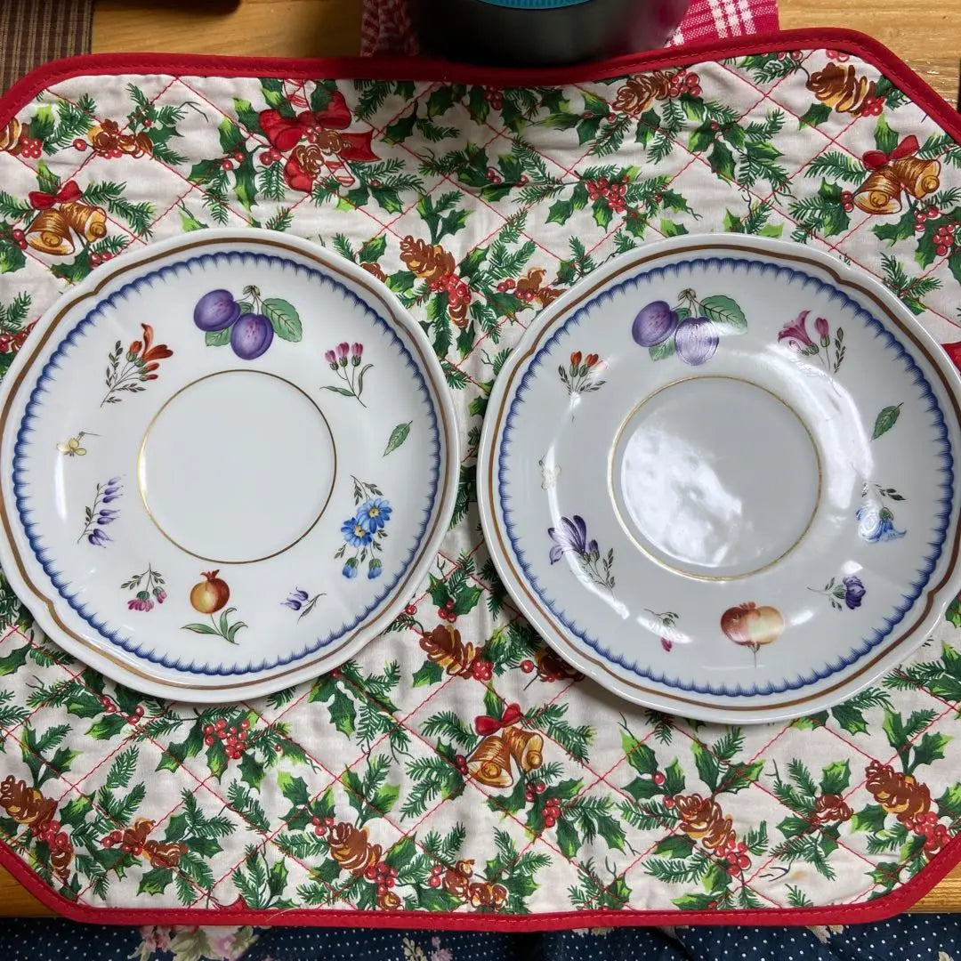 Richard Ginori Italian Fruit 2 saucers