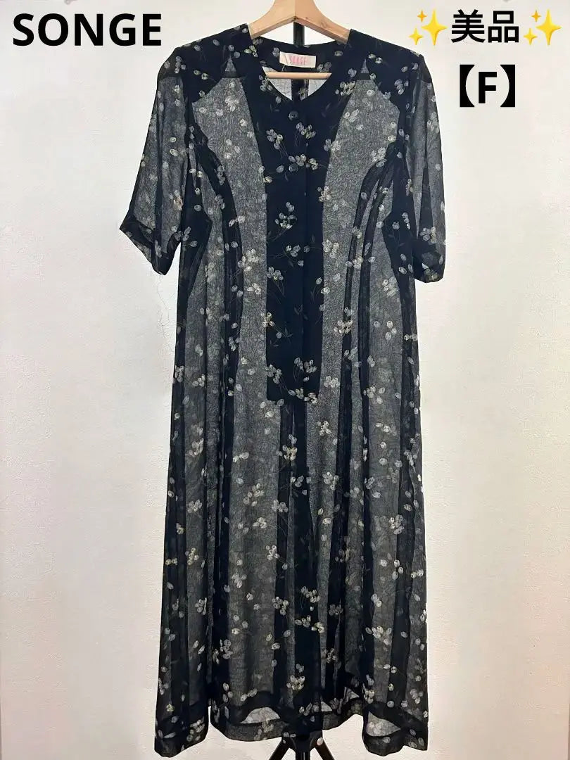 SONGE [F]✨ Cut and sew dress, floral pattern, short sleeves, knee length, A-line, black