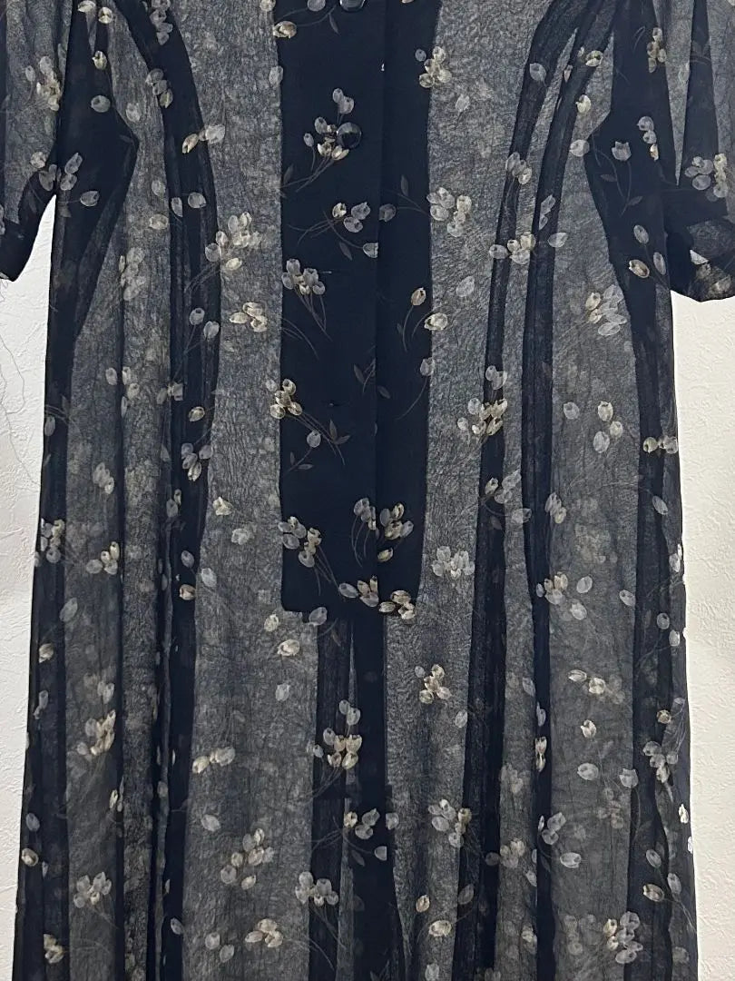 SONGE [F]✨ Cut and sew dress, floral pattern, short sleeves, knee length, A-line, black